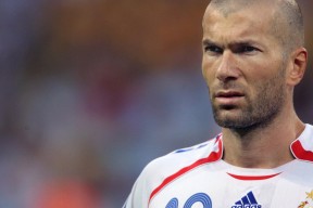 帕利斯特冲线瞬间引发现场欢呼，帕里斯特汽车