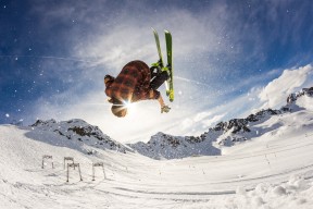 NBA里总冠军球队一定赚钱吗？战绩倒数第一的球队一定亏钱吗？，nba的总冠军能挣多少钱